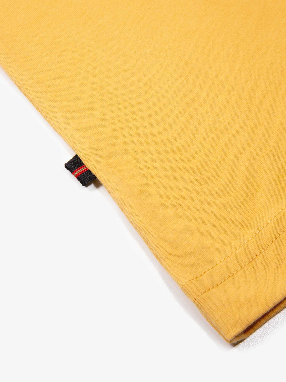 Men's yellow t-shirt with crew neck and short sleeves, detail view 3
