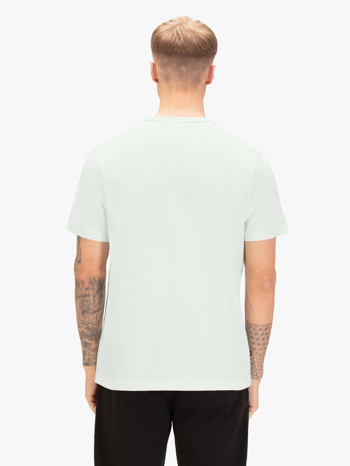 Men's green t-shirt with crew neck and short sleeves, detail view 1