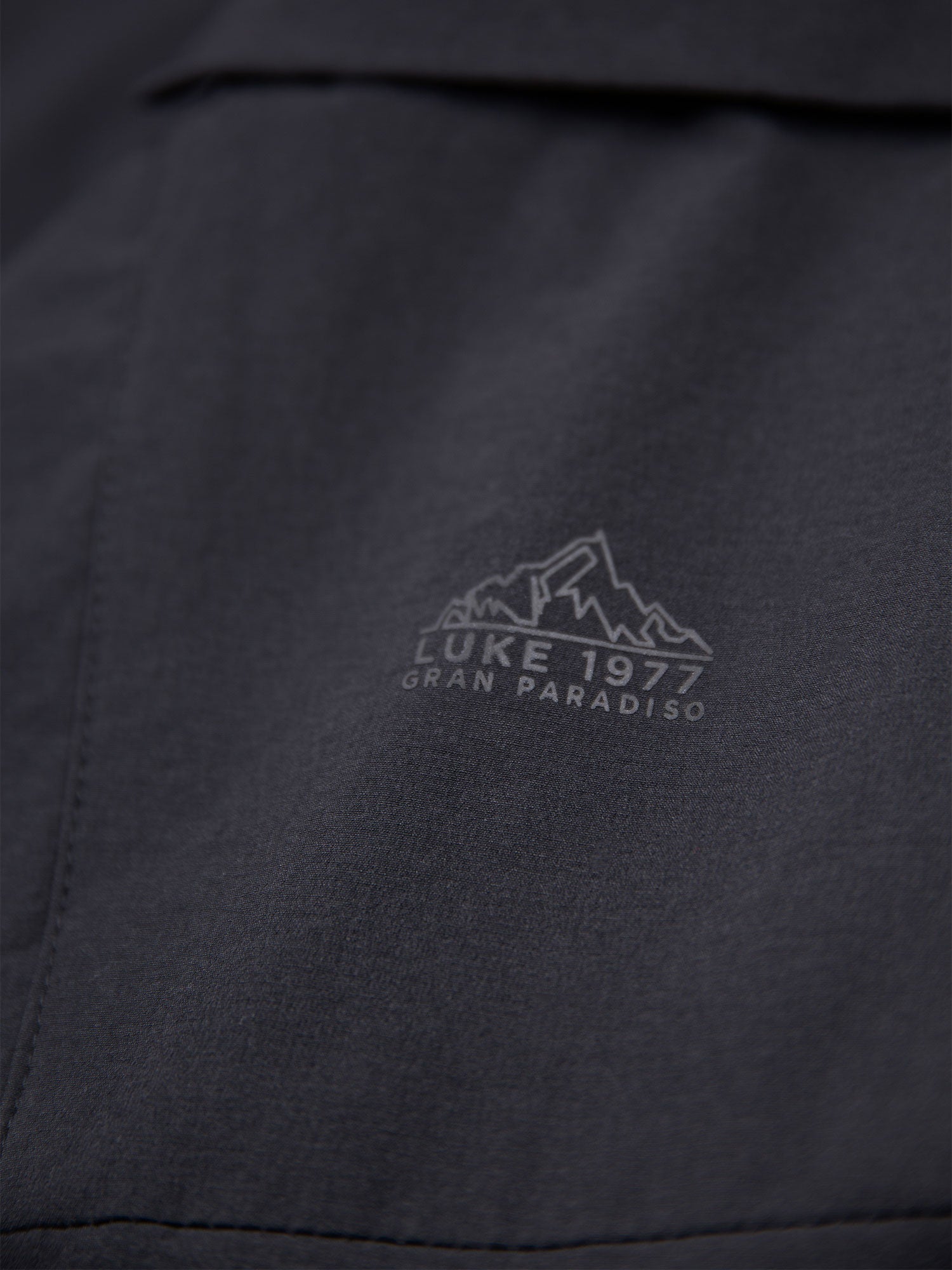 COGNE ZIP FUNNEL SWEATSHIRT