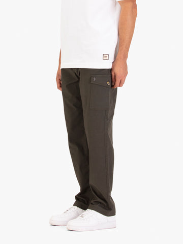 Men's straight-leg green cargo trousers with cargo pockets and elasticated waistband, side view