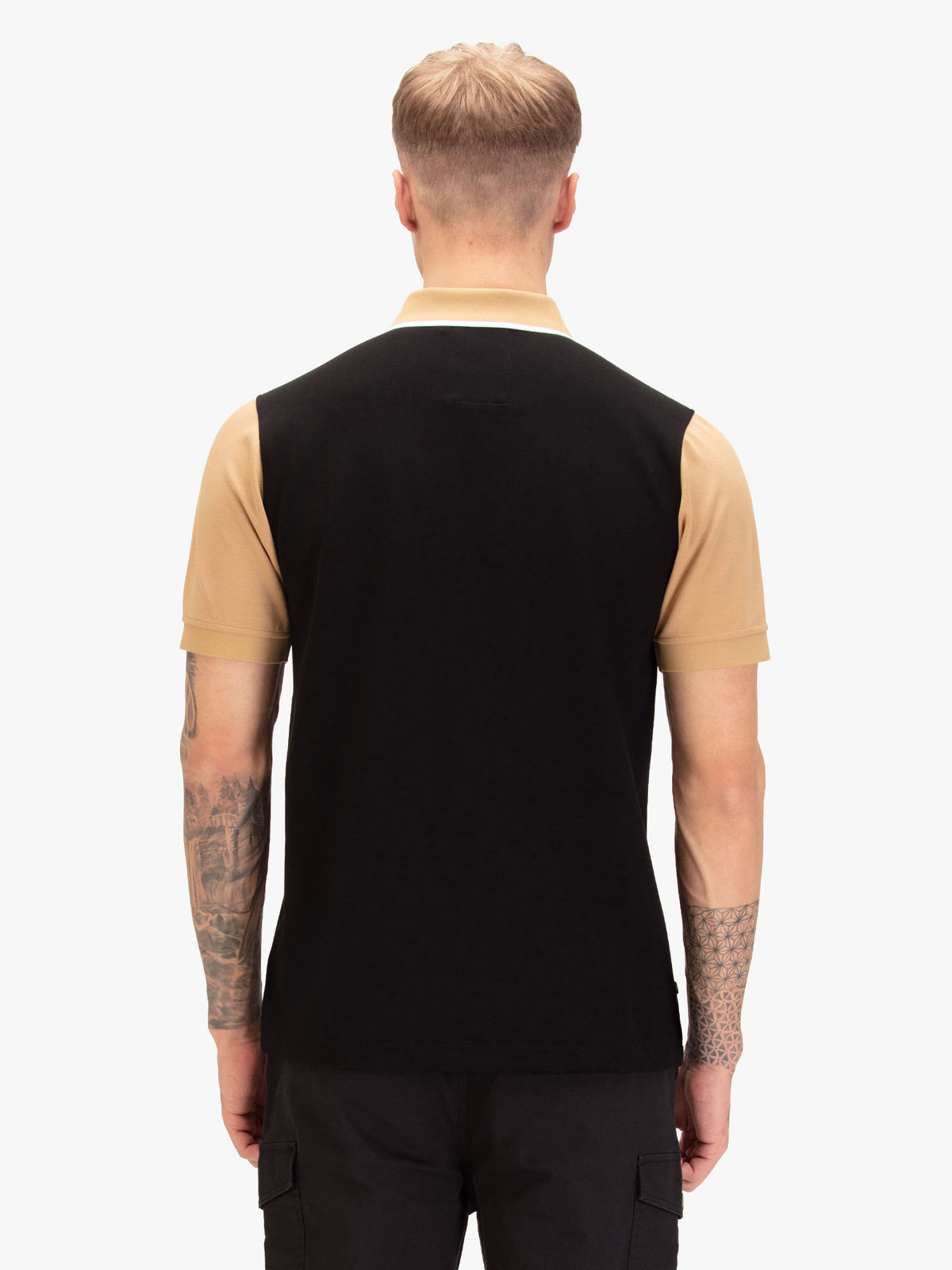 Men's black polo shirt with polo collar, detail view 1