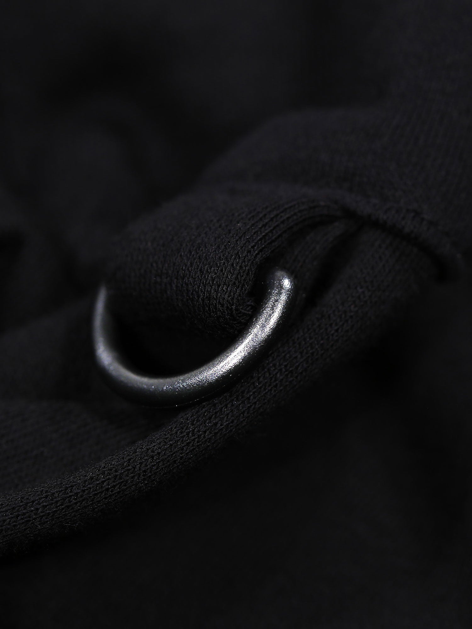 DAVAO ZIP NECK SWEATSHIRT