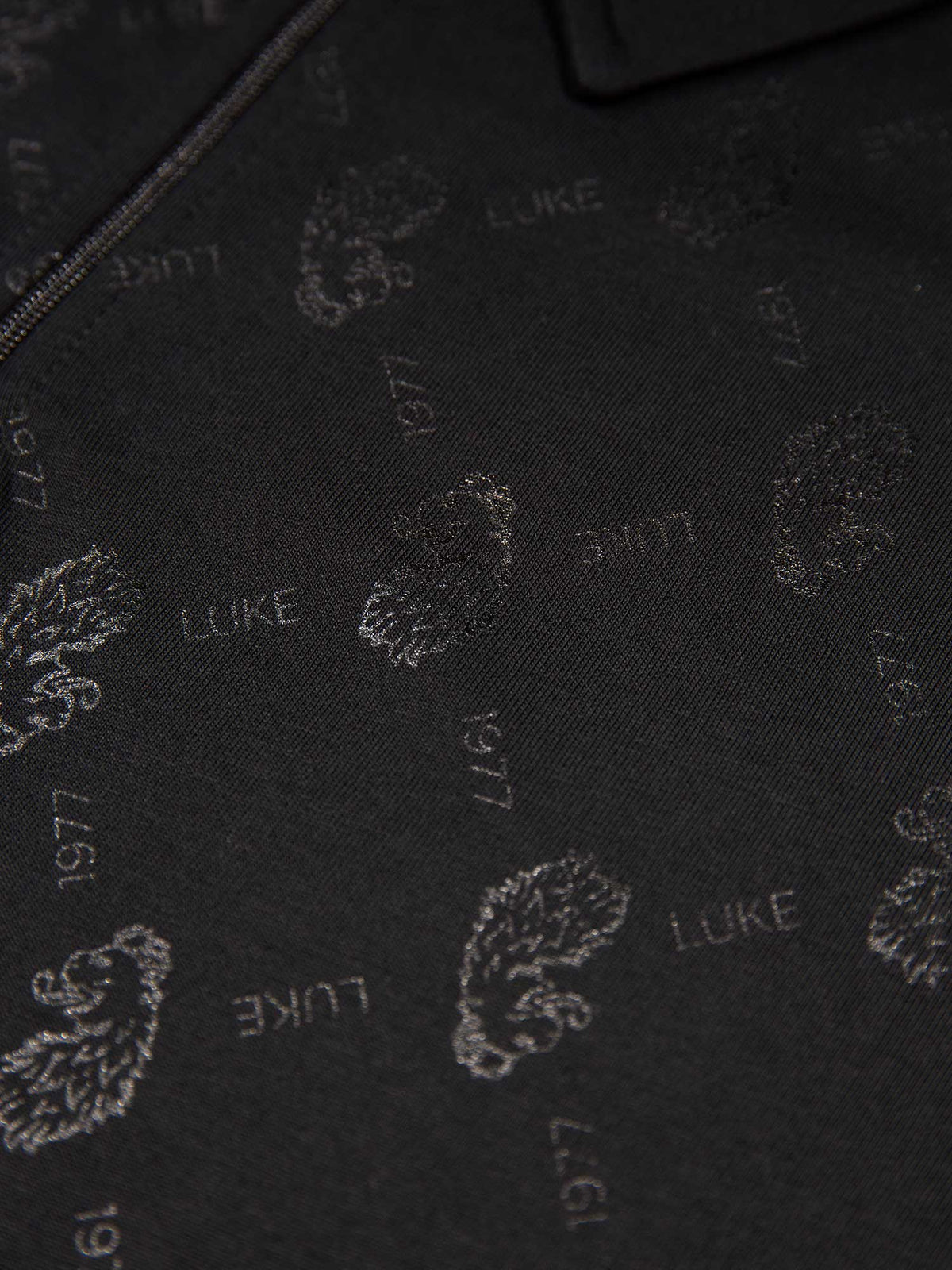 Men's black polo shirt with polo collar, detail view 2