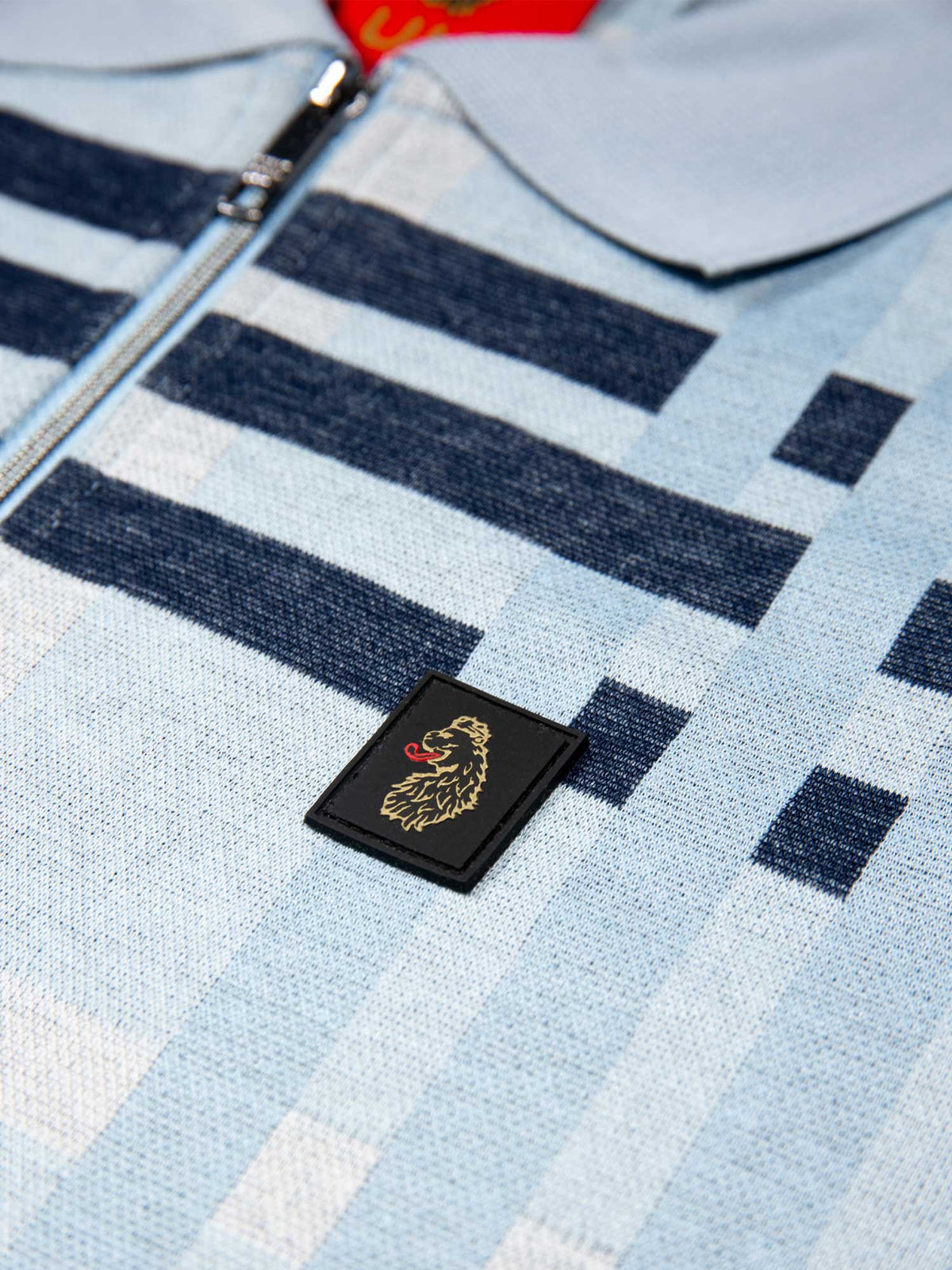 Men's blue polo shirt with polo collar, detail view 2