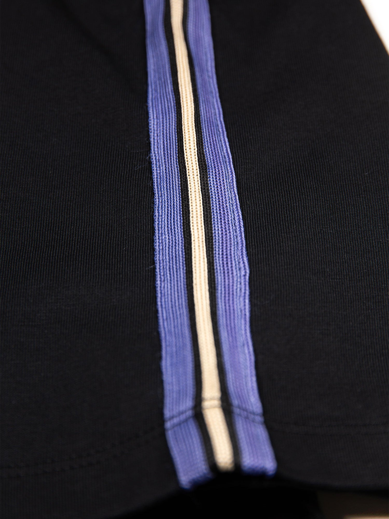 MILKO PECKER CONTRAST PANEL T-SHIRT