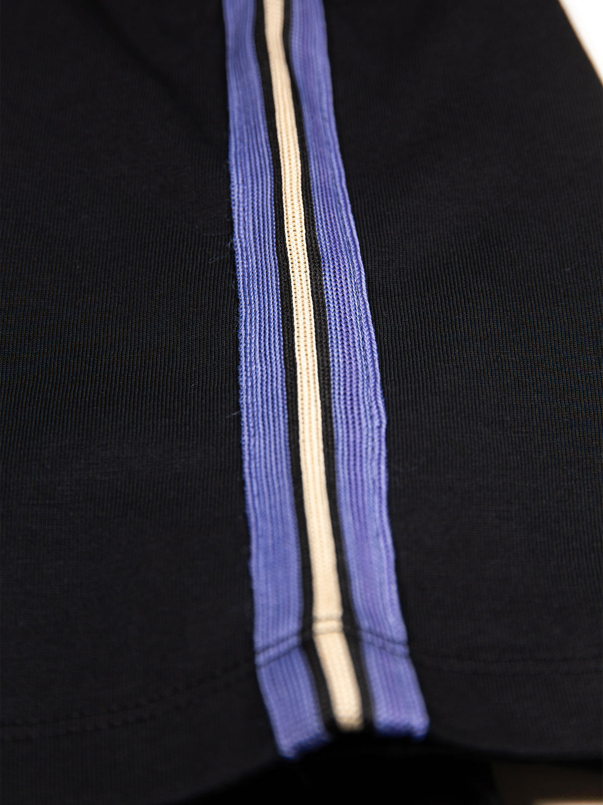 MILKO PECKER CONTRAST PANEL T-SHIRT