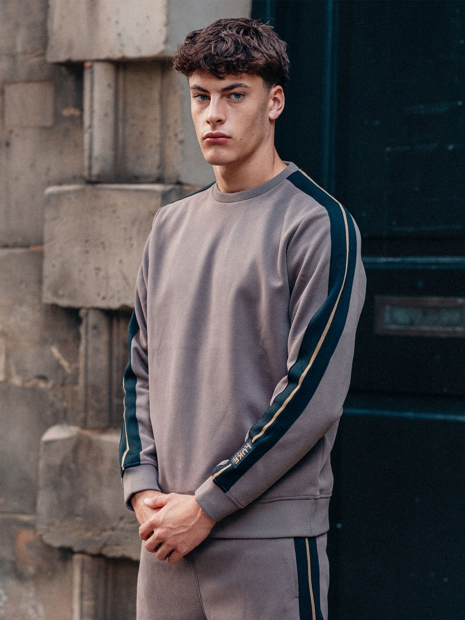 MASSACHUSETTS TAPE DETAIL SWEATSHIRT