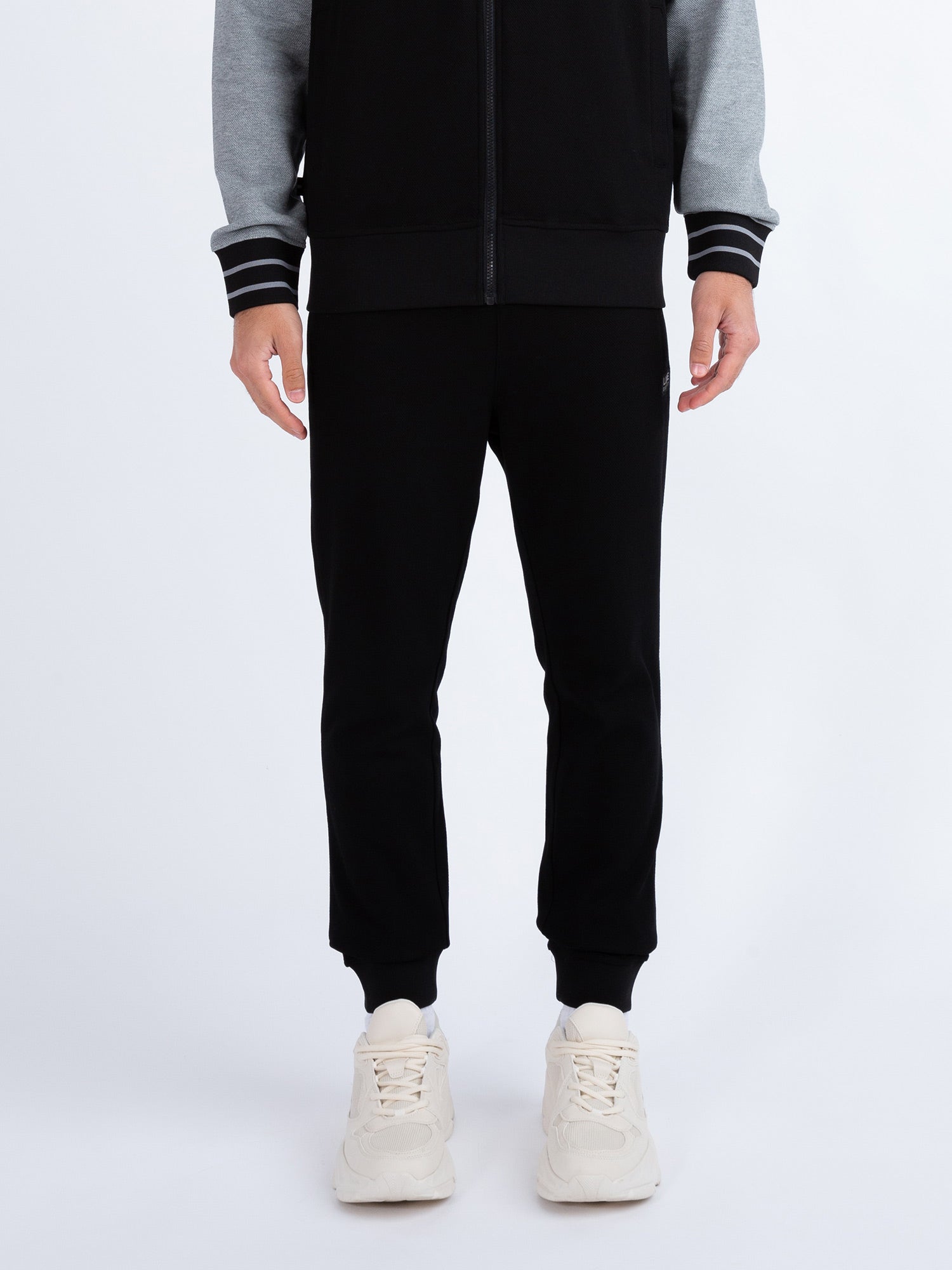 TRAVIS PREMIUM TEXTURED CUFFED JOGGERS