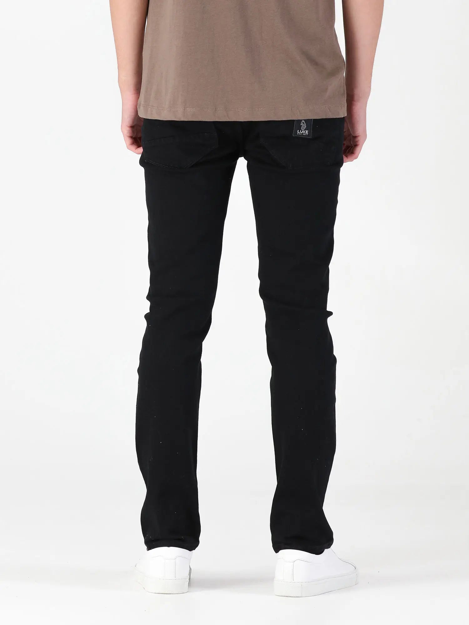 DNA TAPERED FIT JEANS