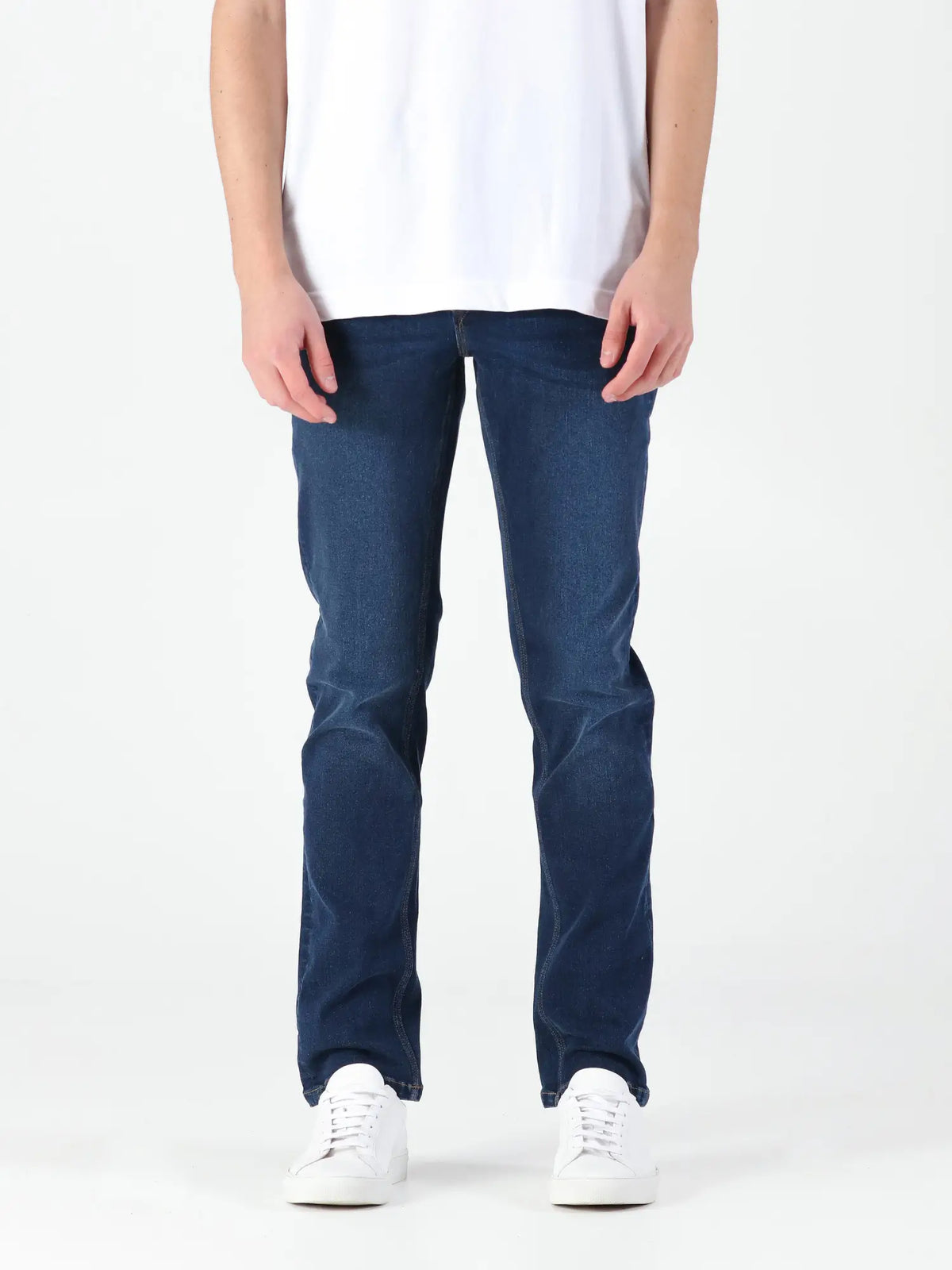 DNA TAPERED FIT JEANS