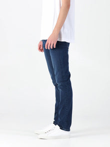  DNA TAPERED FIT JEANS
