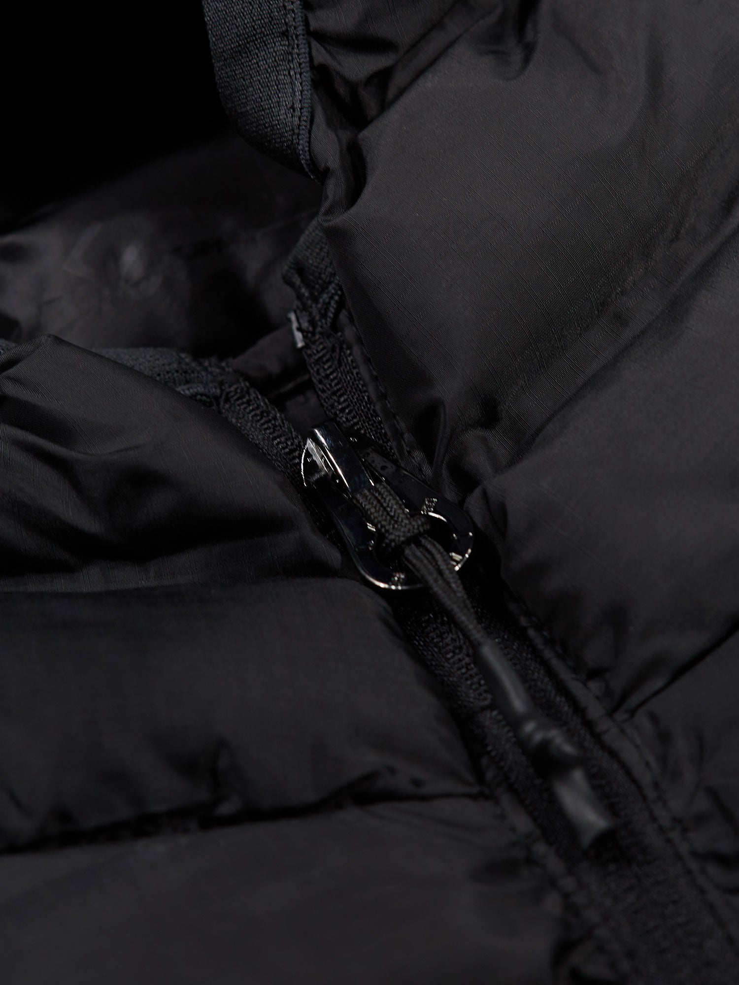 NEW GLOBAL HOODED GILET