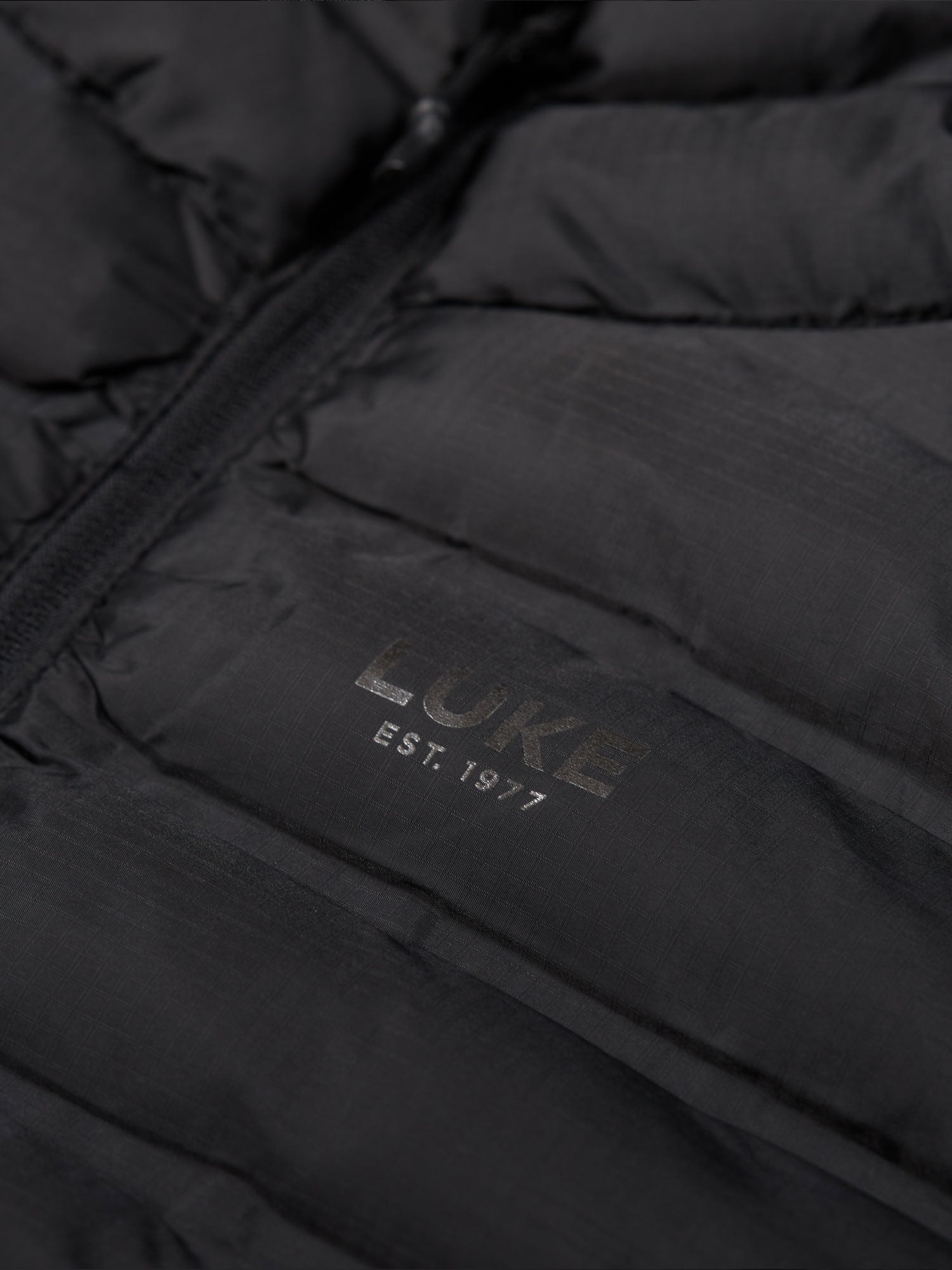 NEW GLOBAL HOODED GILET