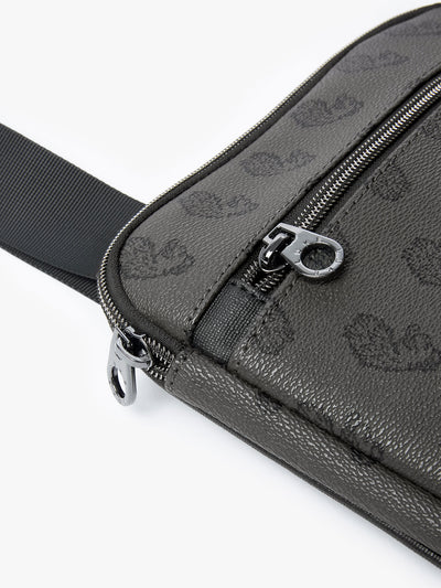 Men's black bag.