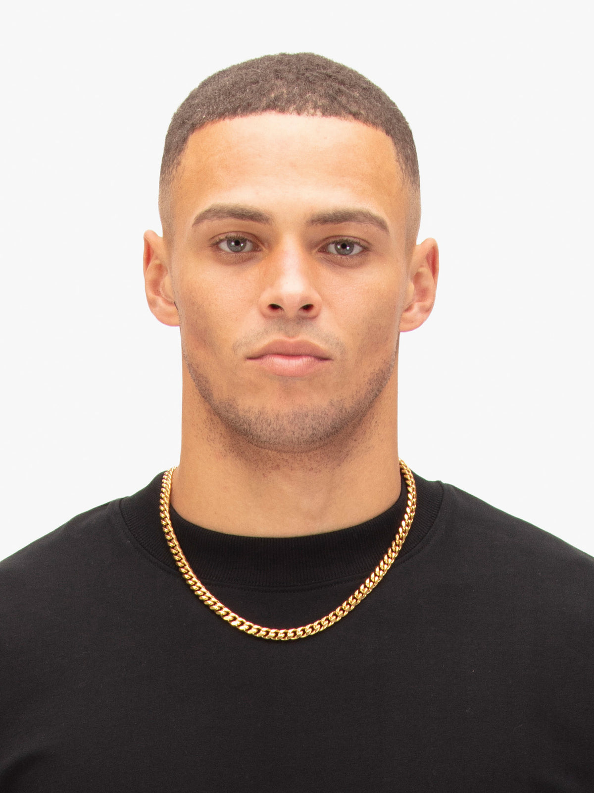 Men's gold jewellery.
