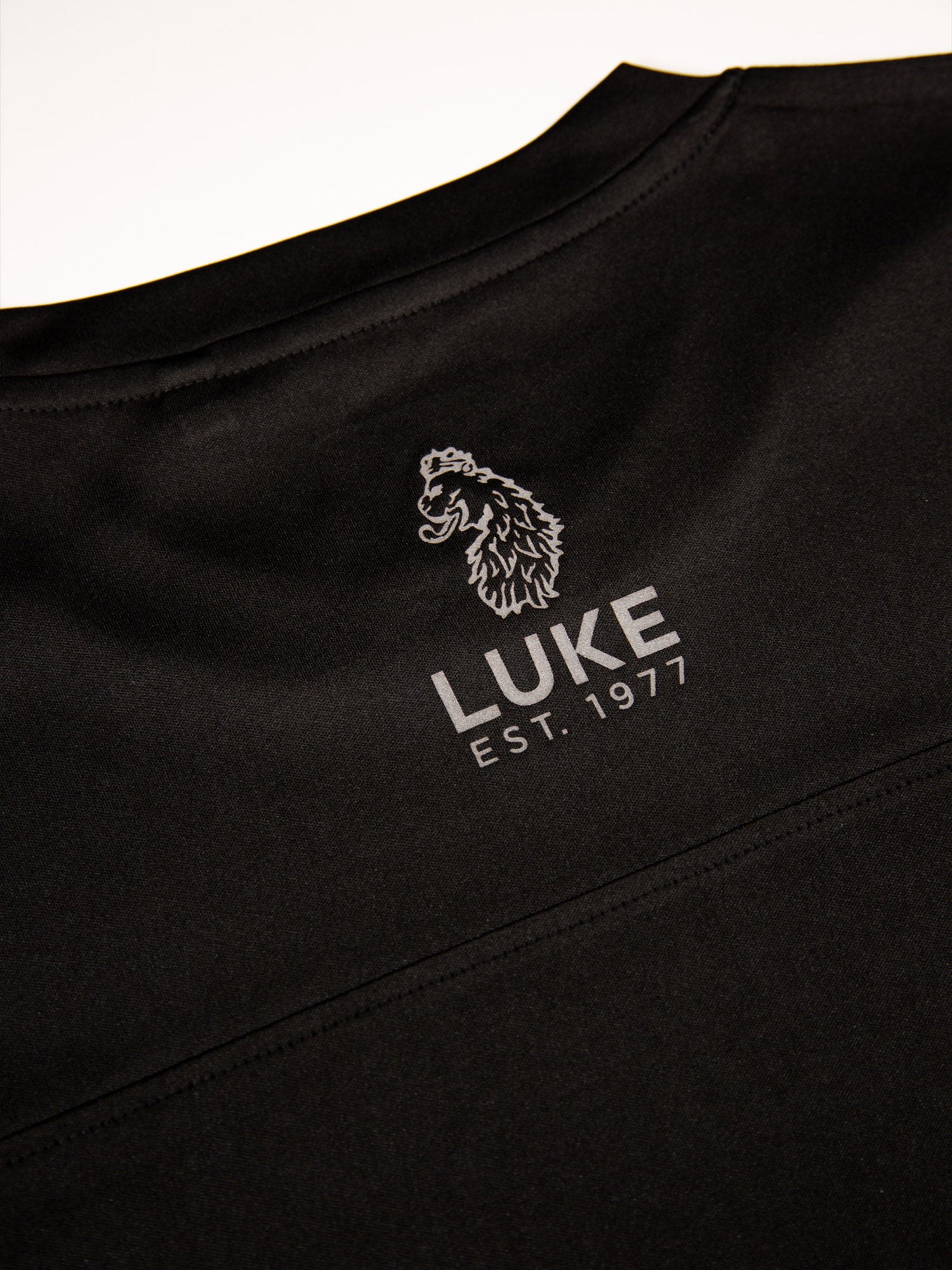 PEAK PERFORMANCE T-SHIRT