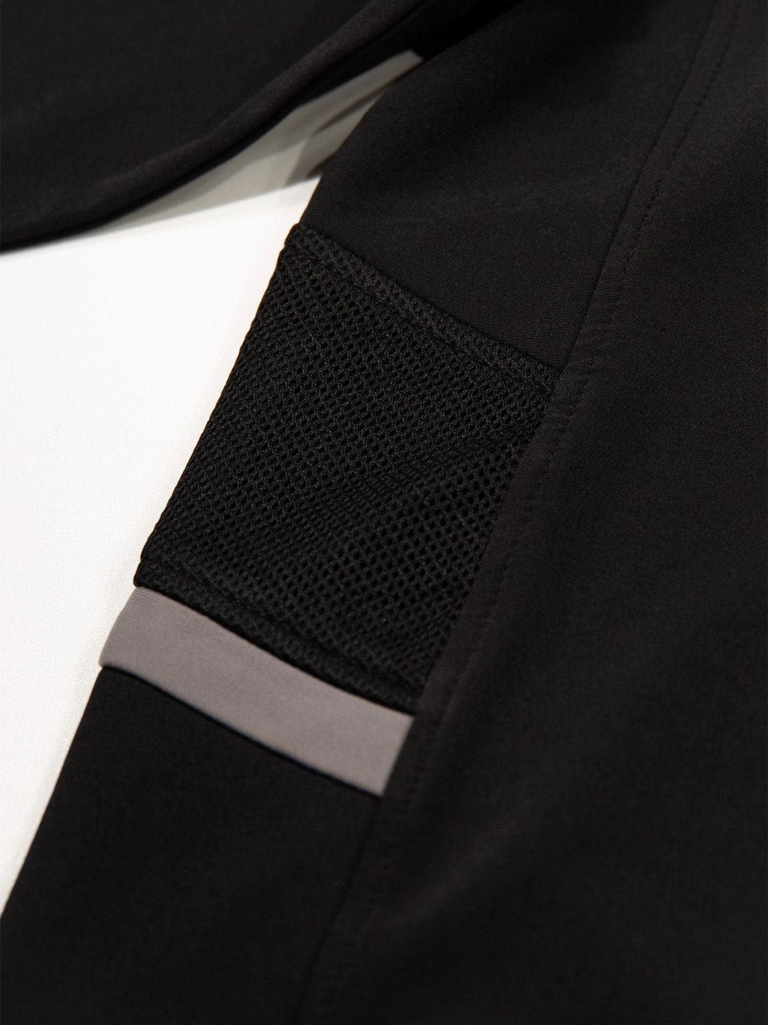 PEAK PERFORMANCE T-SHIRT