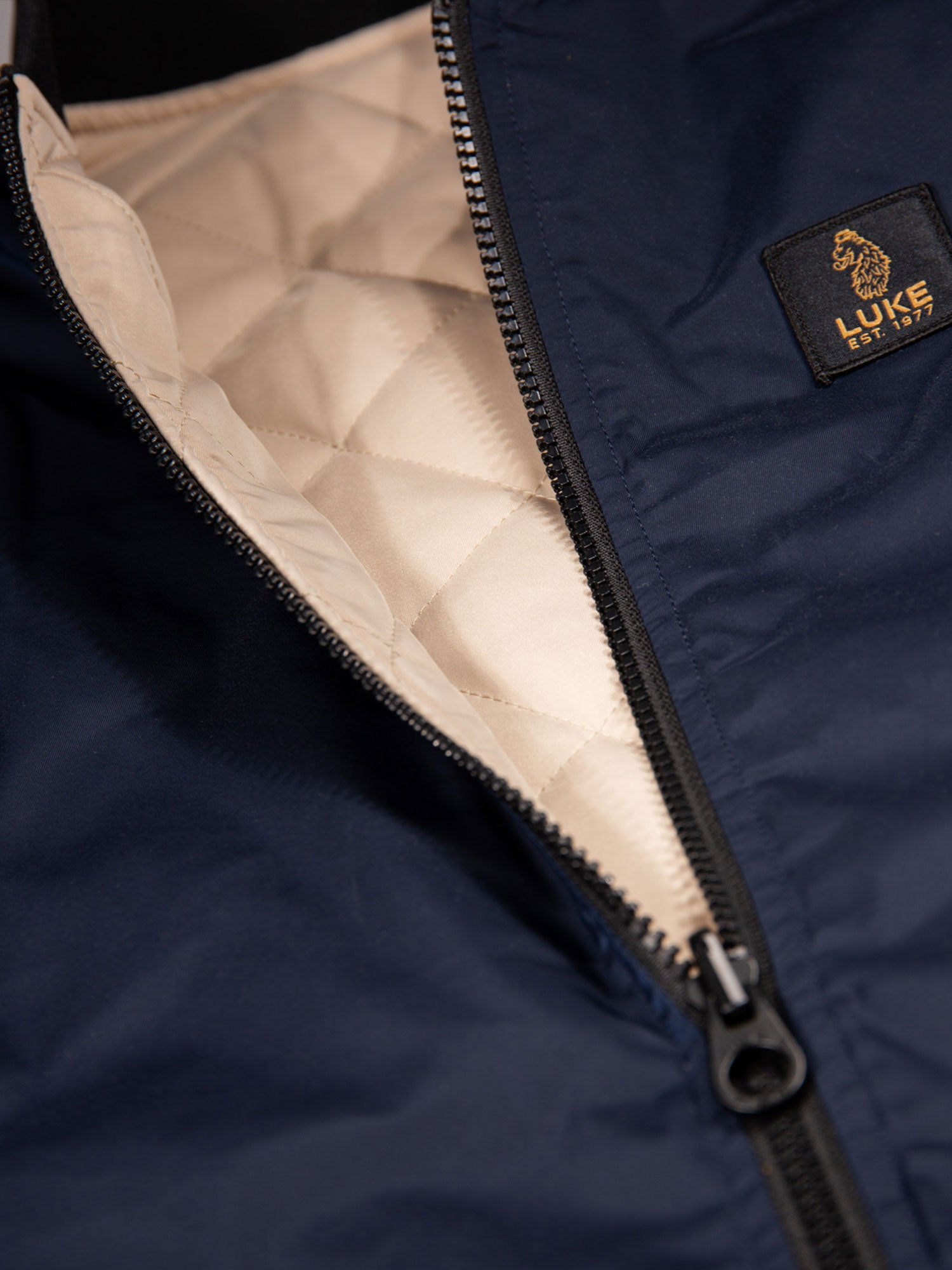 HEFEI REVERSIBLE GILET