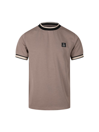 Men's brown t-shirt with crew neck and short sleeves - front view.