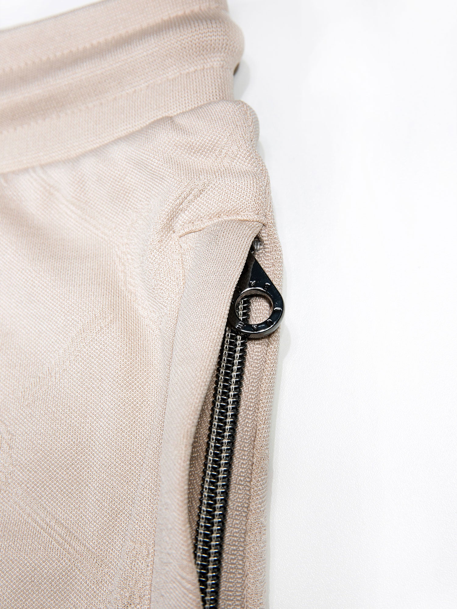 PHOENIX TEXTURED SHORTS