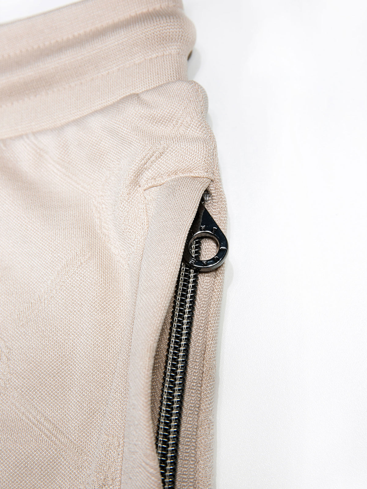 PHOENIX TEXTURED SHORTS