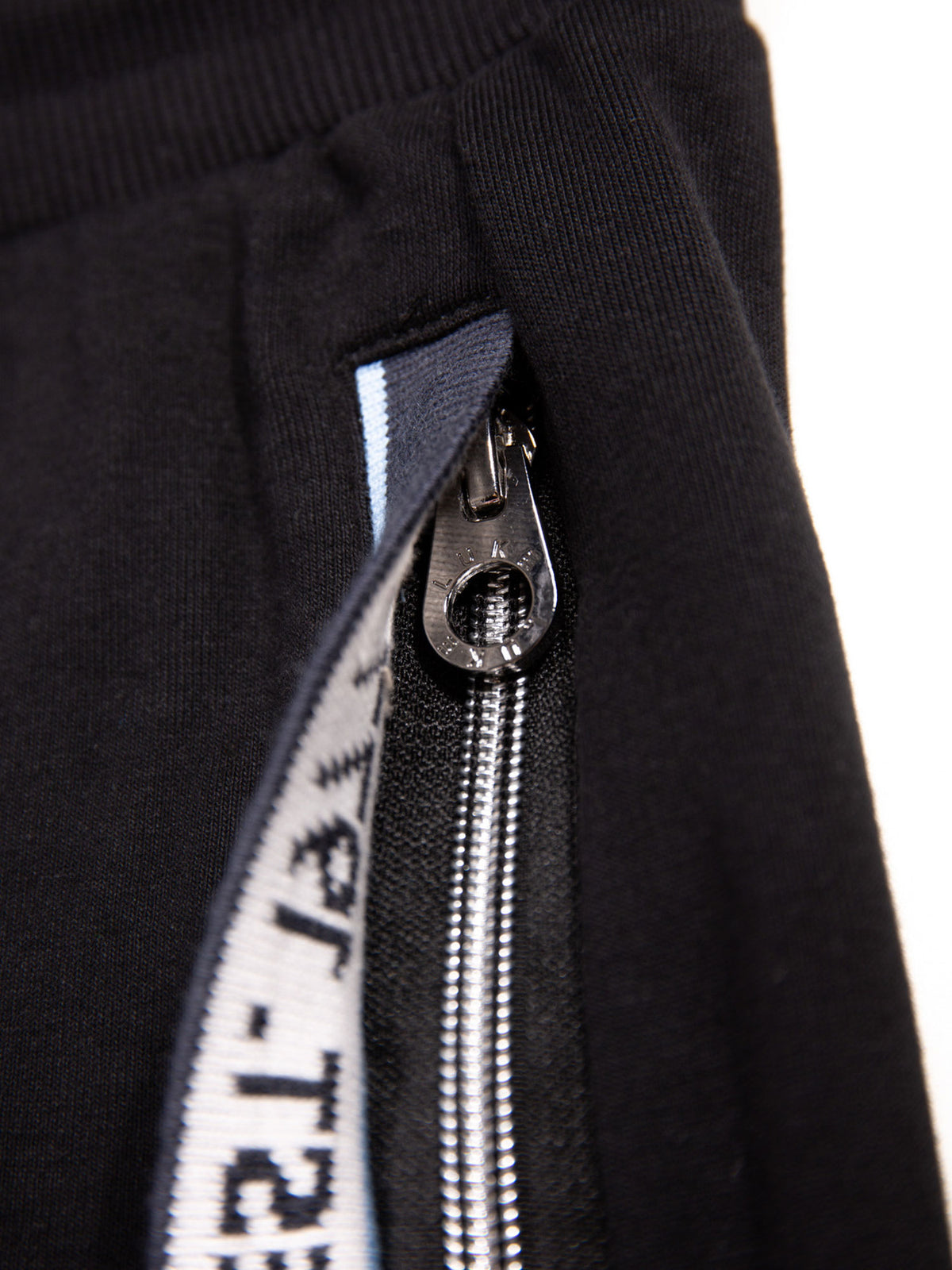 REID TEXT DETAIL SHORTS