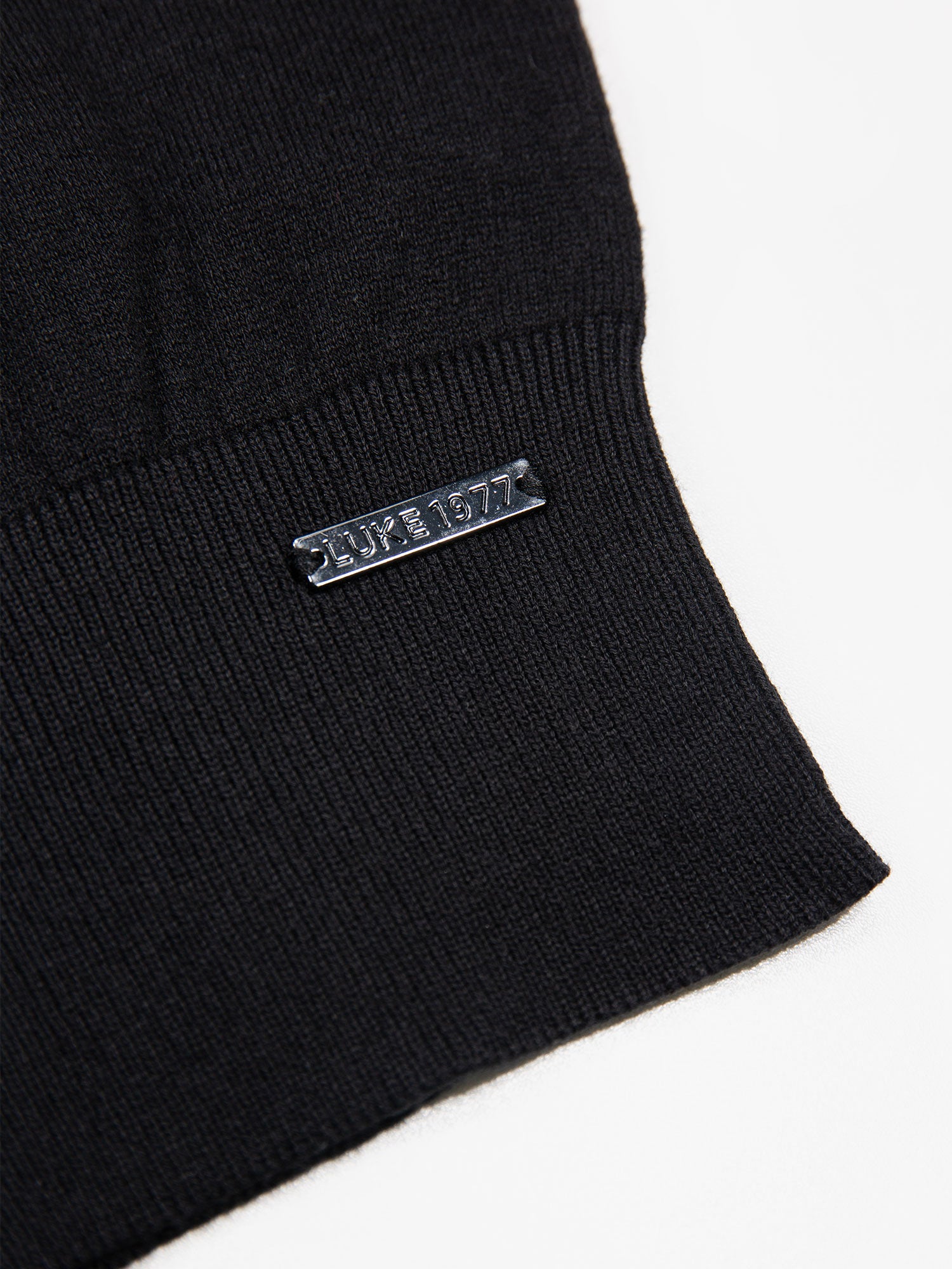 NOAH 1000 CREW NECK KNITTED JUMPER