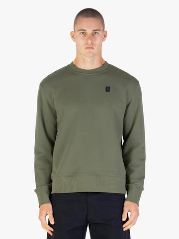 Men's green sweatshirt.