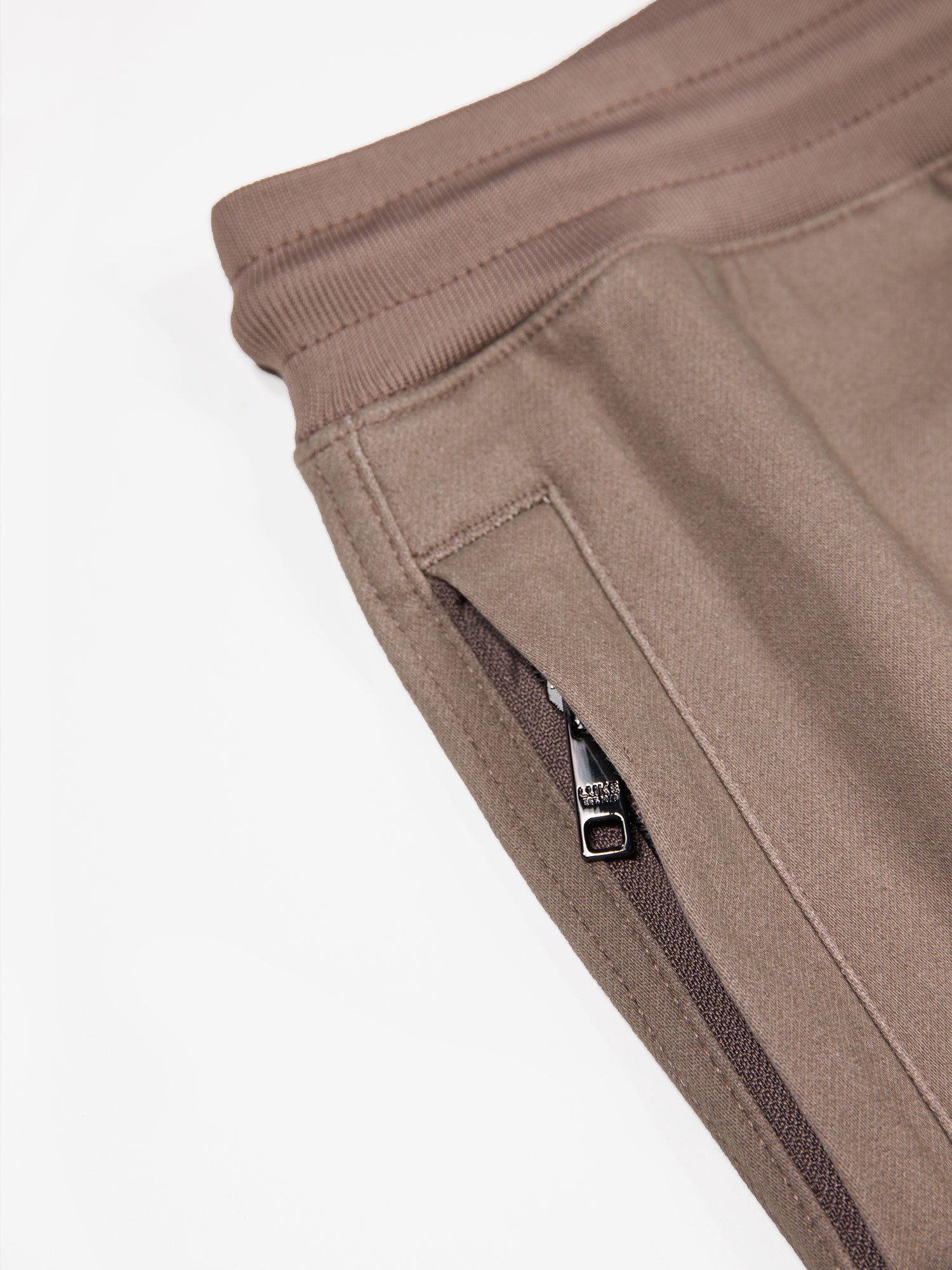 DOWEL CARPENTER JOGGERS