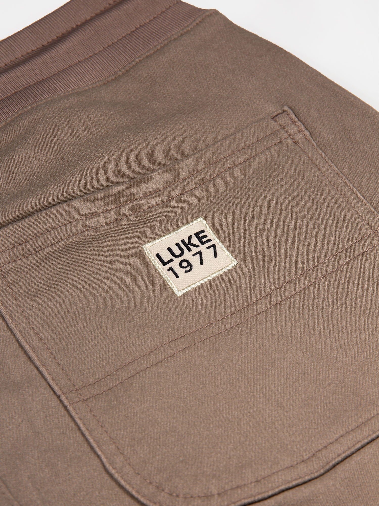 DOWEL CARPENTER JOGGERS