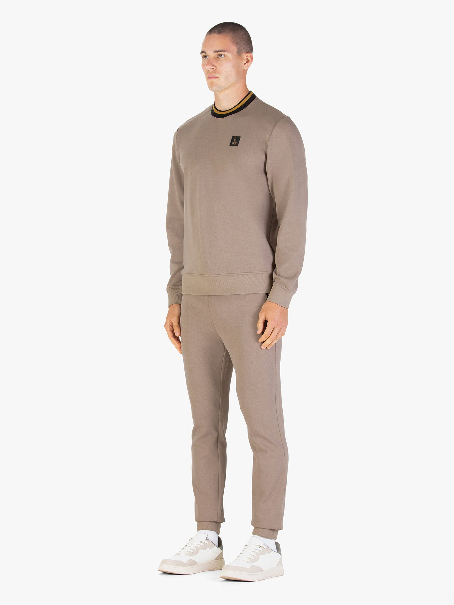 MAKATI SWEAT TRACKSUIT