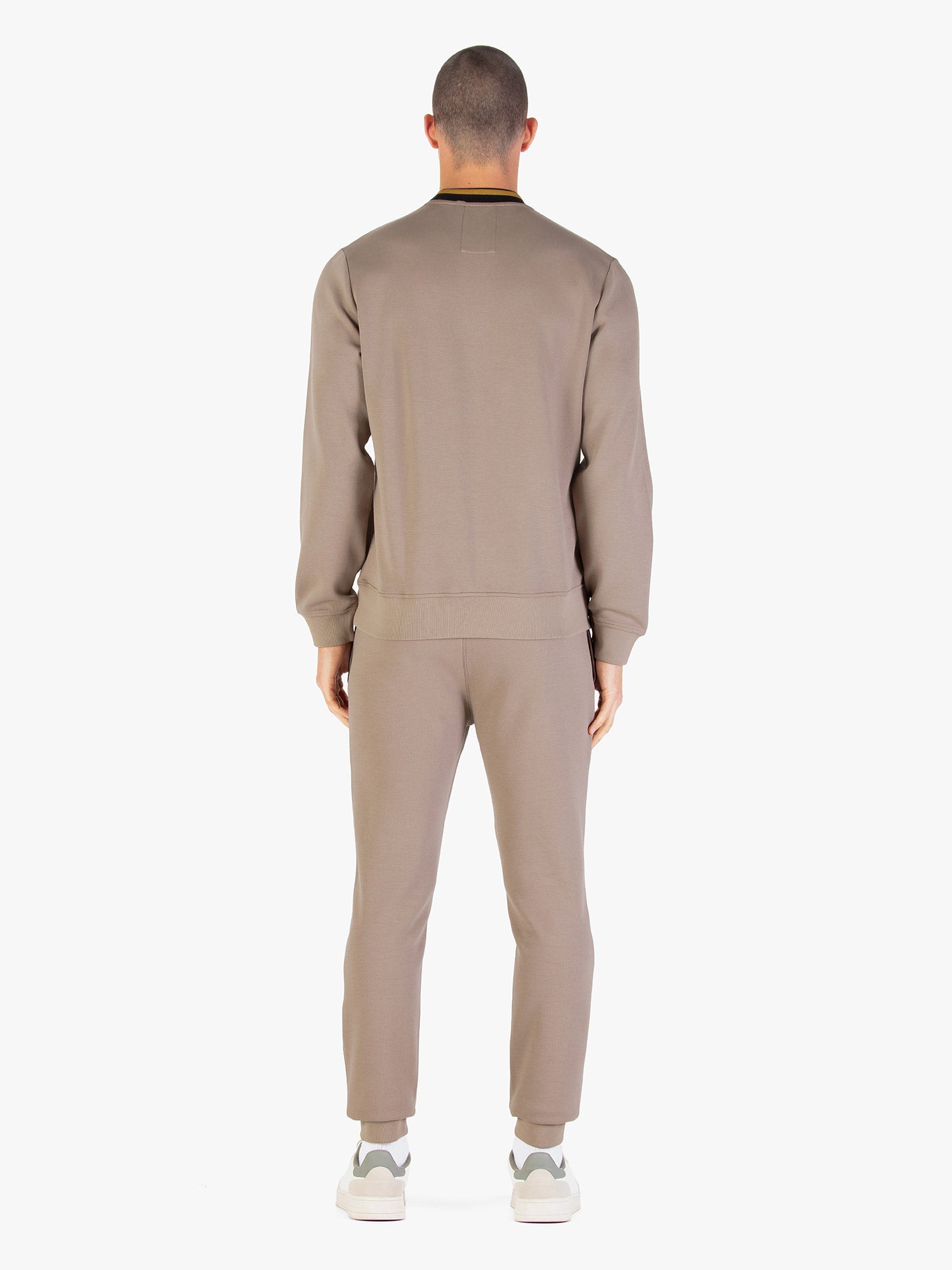 MAKATI SWEAT TRACKSUIT