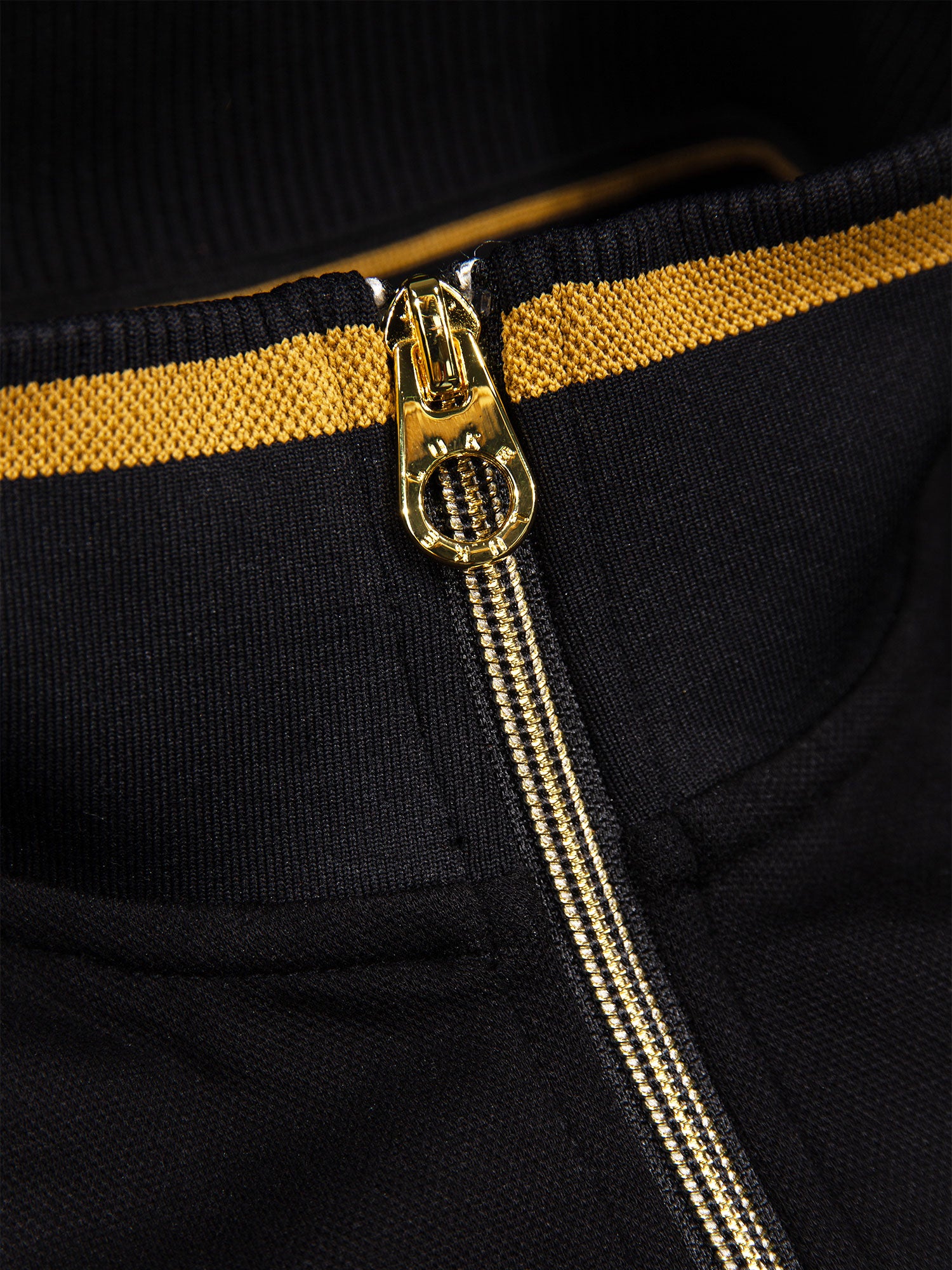 MAKATI FUNNEL SWEATSHIRT