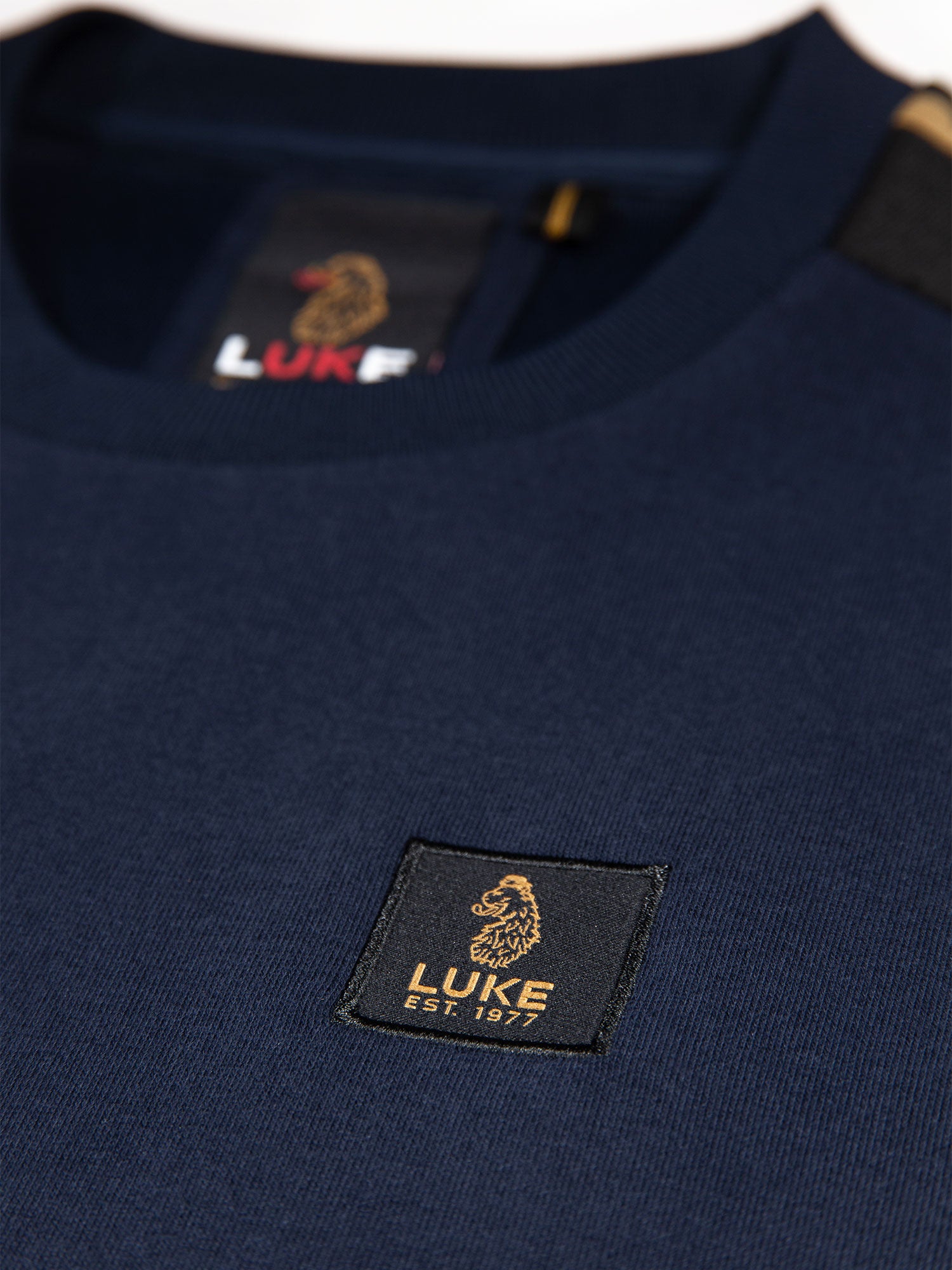 MASSACHUSETTS 1000 TAPE DETAIL SWEATSHIRT