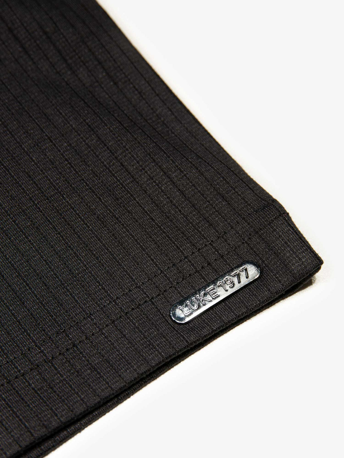 Men's black t-shirt with crew neck and short sleeves, detail view 2