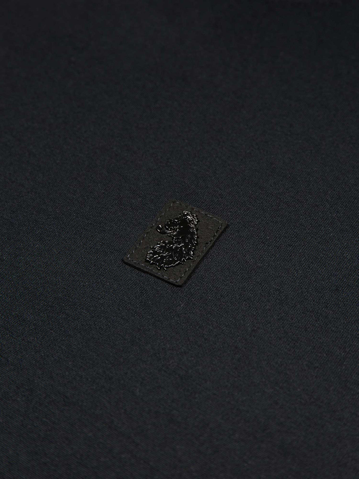 Men's black t-shirt with crew neck and short sleeves, detail view 2