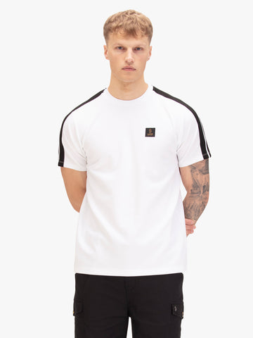 Men's white t-shirt with crew neck and short sleeves, front view