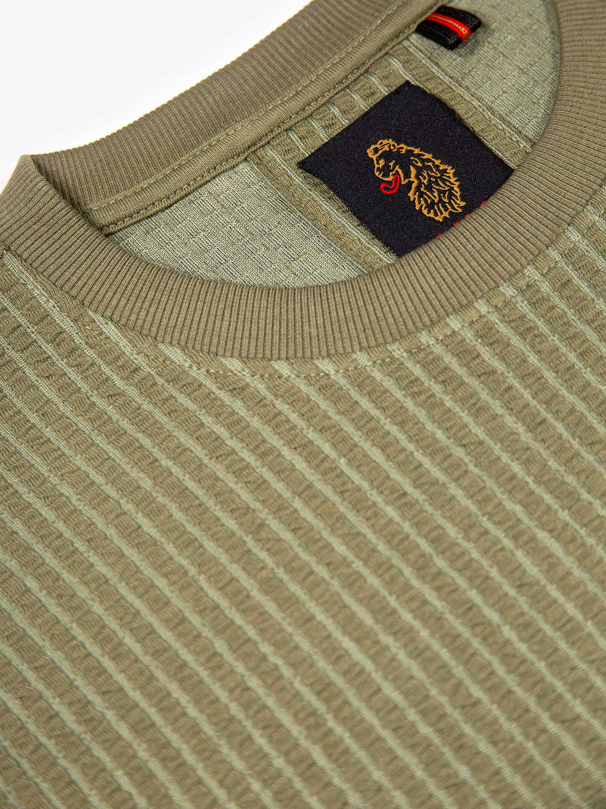 Men's green t-shirt with crew neck and short sleeves, detail view 1