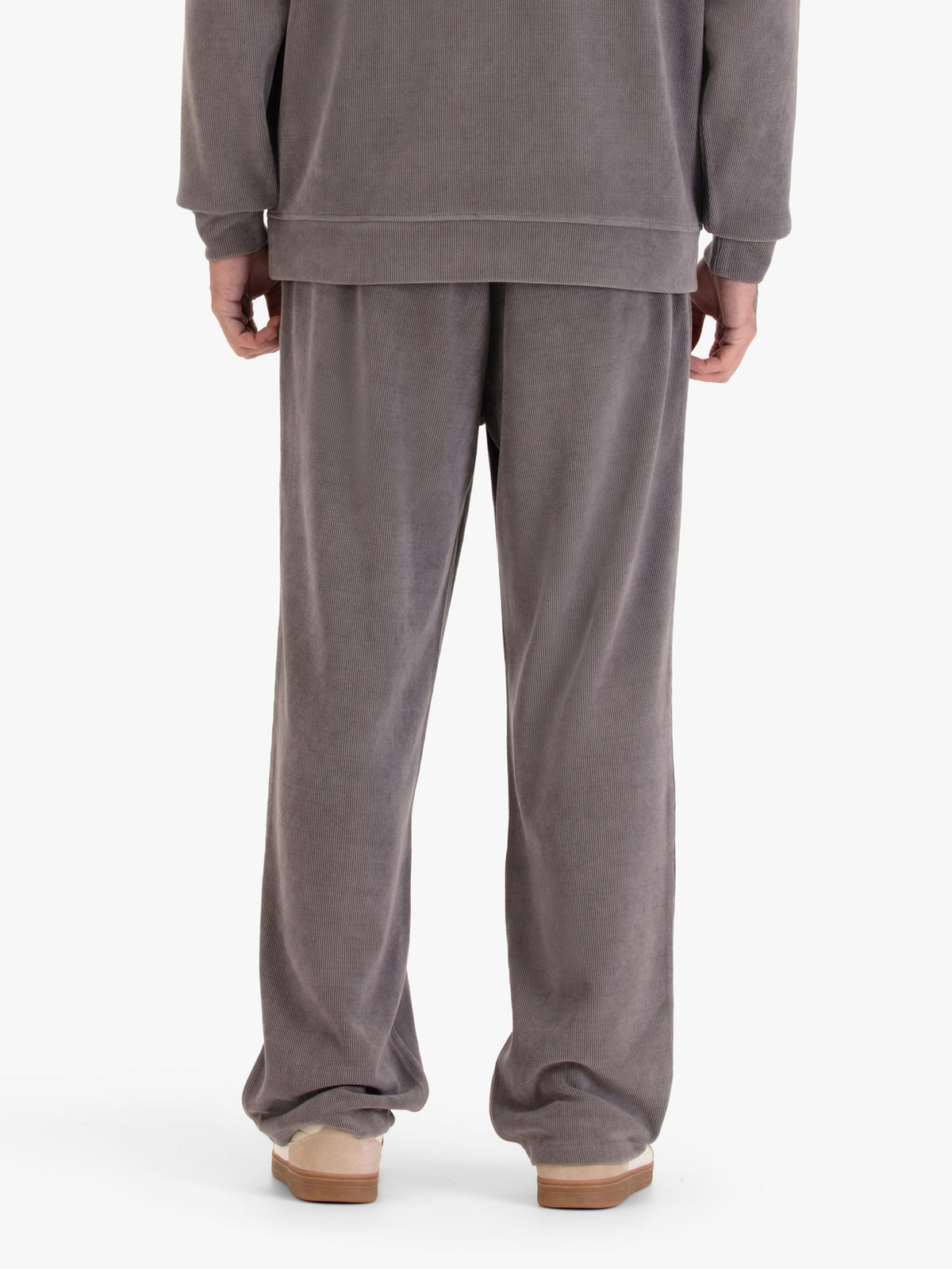 QUEENS STRAIGHT LEG JOGGERS