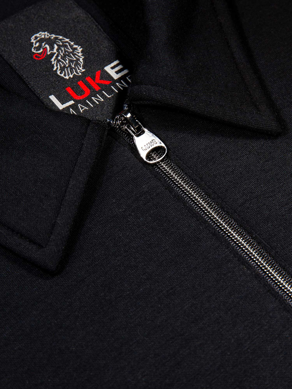 Men's black polo shirt with polo collar, detail view 1