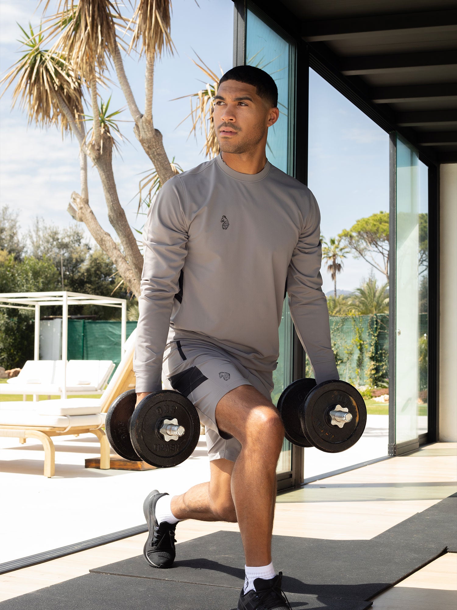 BULKED SWEAT & SHORTS PERFORMANCE SET