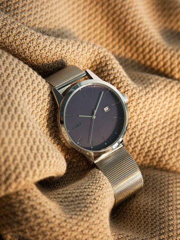 Men's watch.