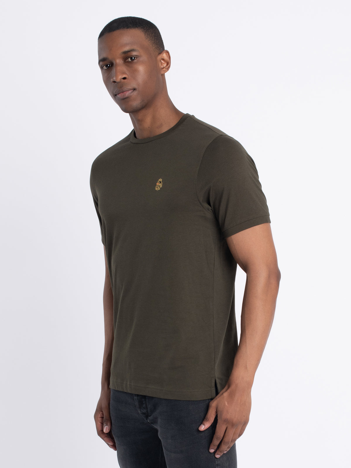 Men's green t-shirt with crew neck and short sleeves.