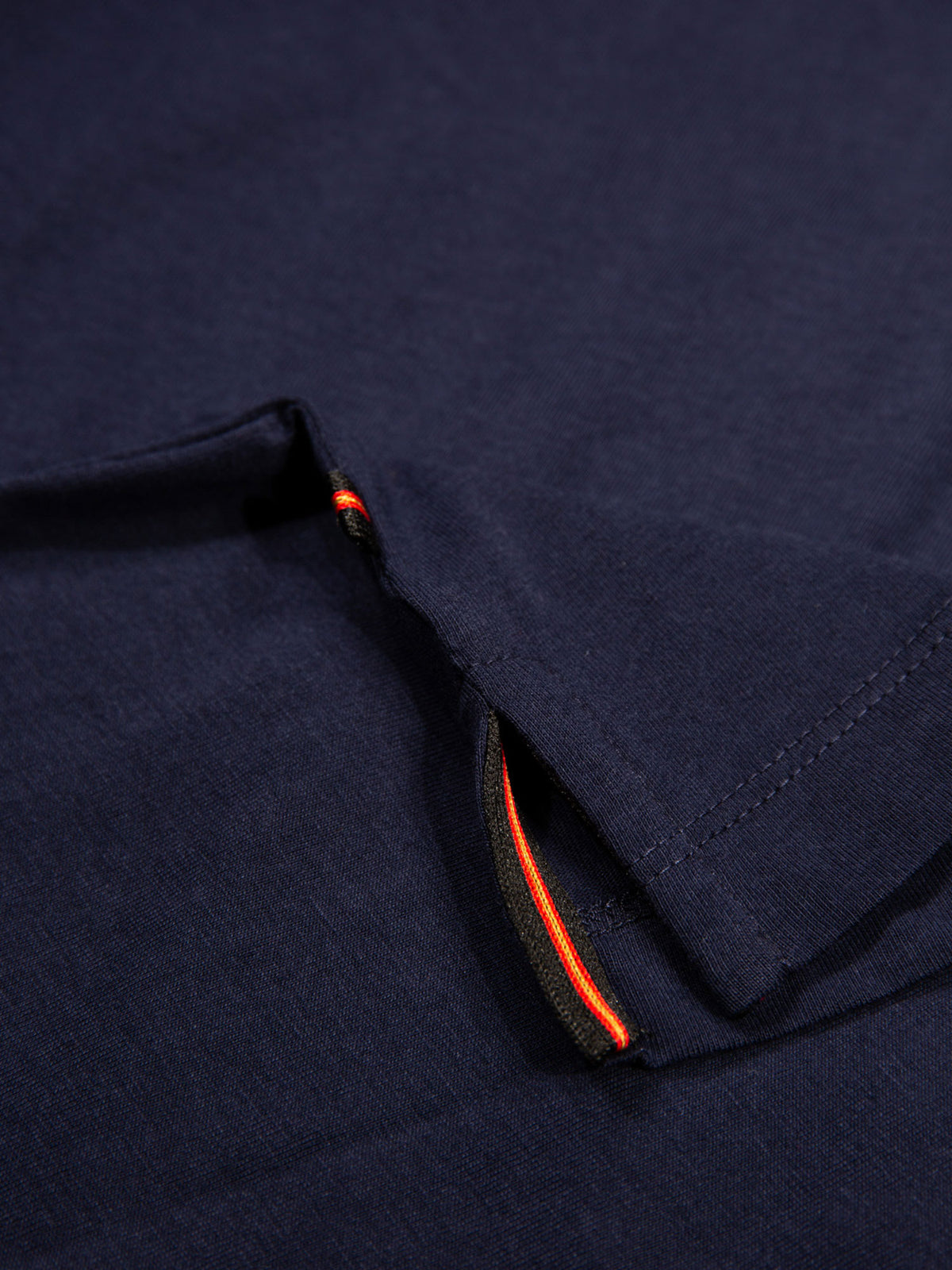 Men's navy t-shirt with crew neck and short sleeves - detail view 3.