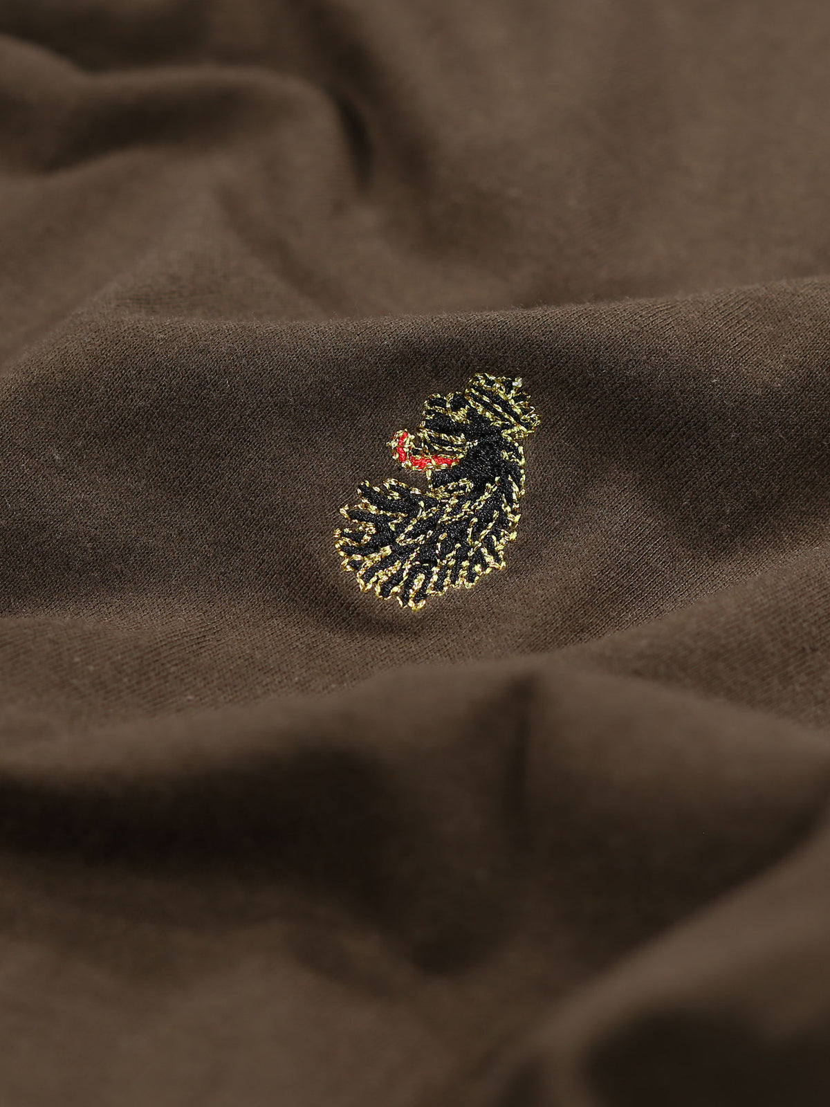 Men's green t-shirt with crew neck and short sleeves.