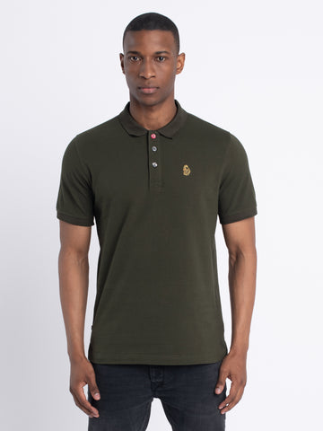 Men's green polo shirt with polo collar.