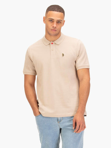 Men's beige polo shirt with polo collar.